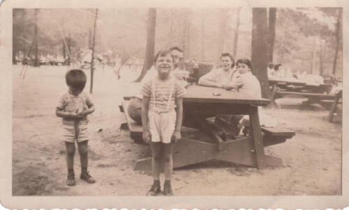 OldPicnic4_Hempstead1945