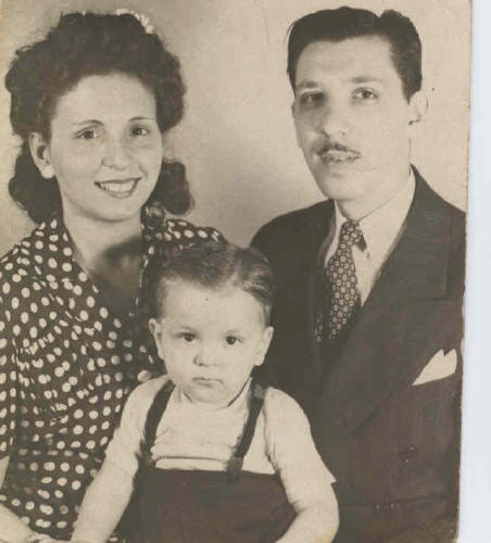 mom_dad_me