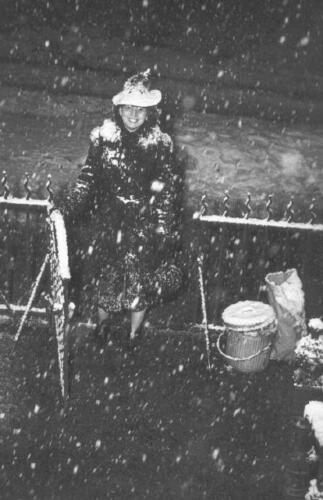 mom_snow